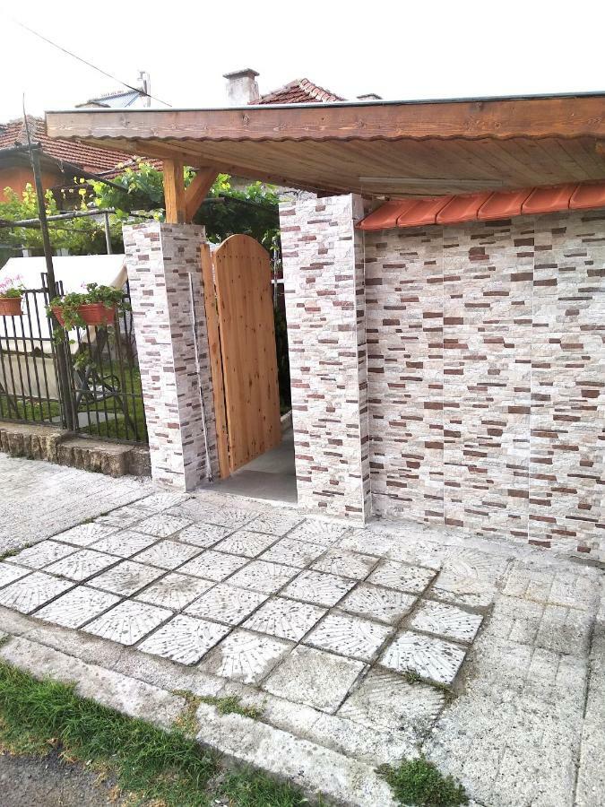 Къща Карби Kardzsali Kültér fotó